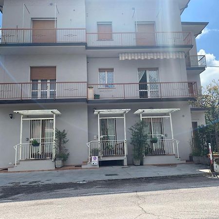 La Terrazza Hotel Peschiera del Garda Luaran gambar