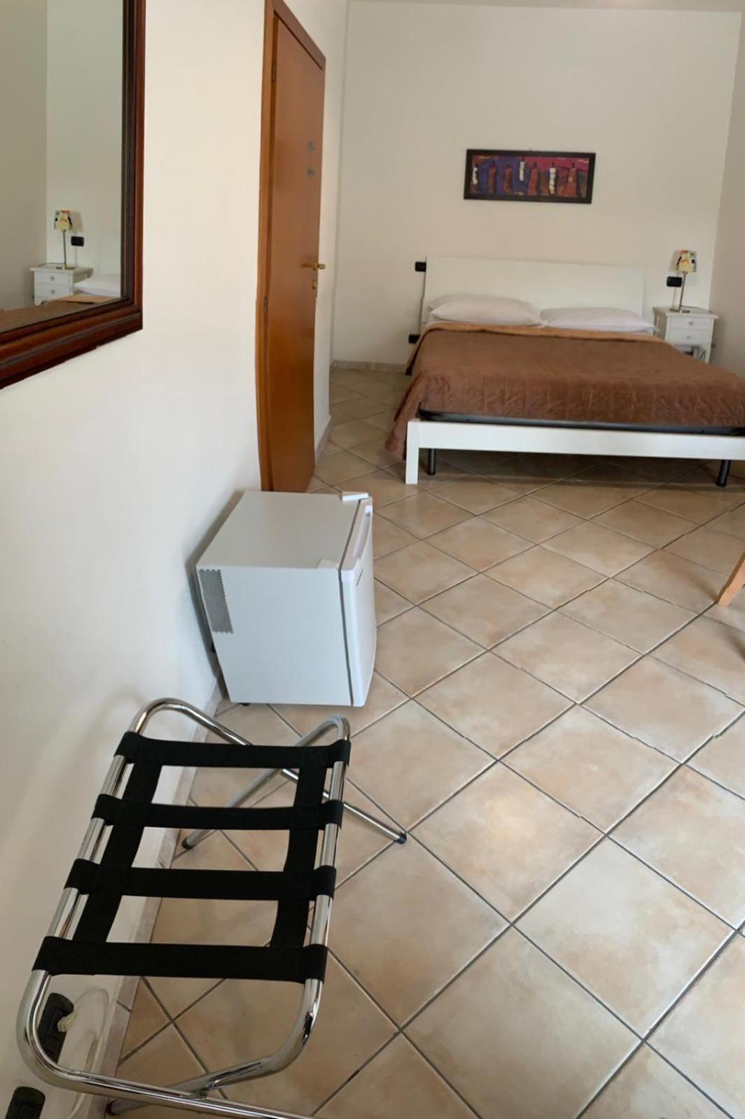 La Terrazza Hotel Peschiera del Garda Luaran gambar