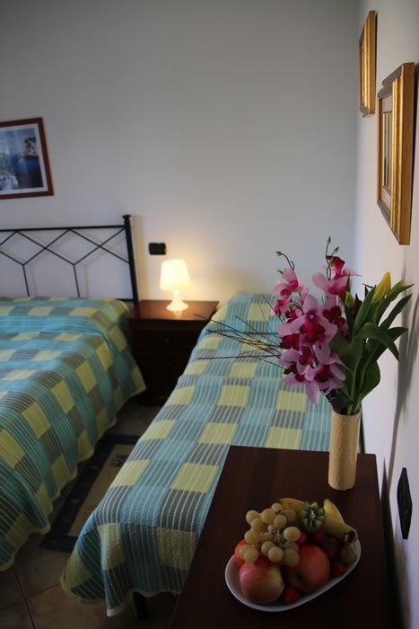 La Terrazza Hotel Peschiera del Garda Luaran gambar